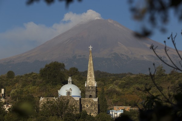 Popocatépetl emite 128 fumarolas de baja intensidad