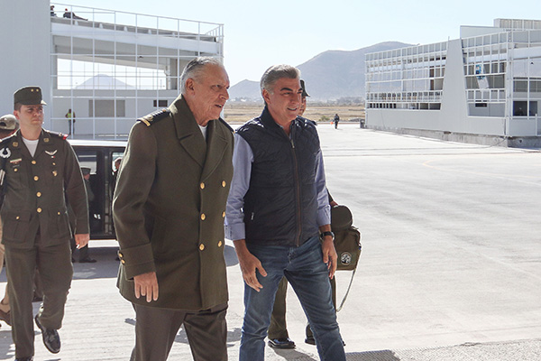 Cienfuegos y Gali supervisan avances en la industria militar