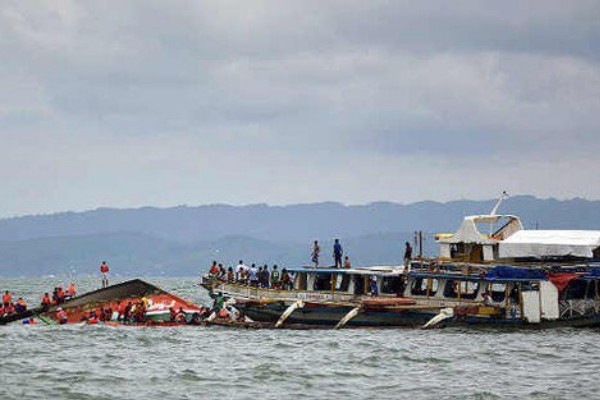 Naufragio en Filipinas deja cuatro muertos y 81 desaparecidos