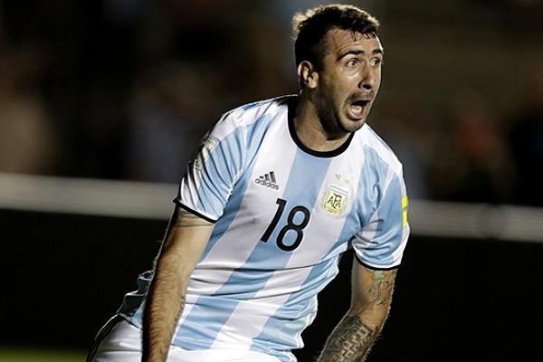 América busca al delantero Lucas Pratto