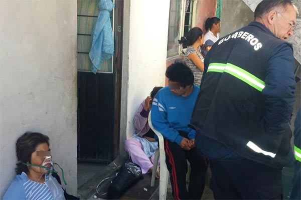 Bomberos auxilia a familia intoxicada con anafre
