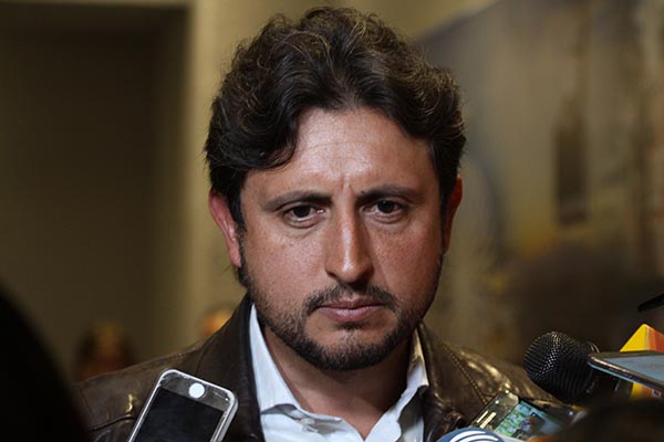 El JJ cambia otra vez de parecer: “yo acato las decisiones de Morena”