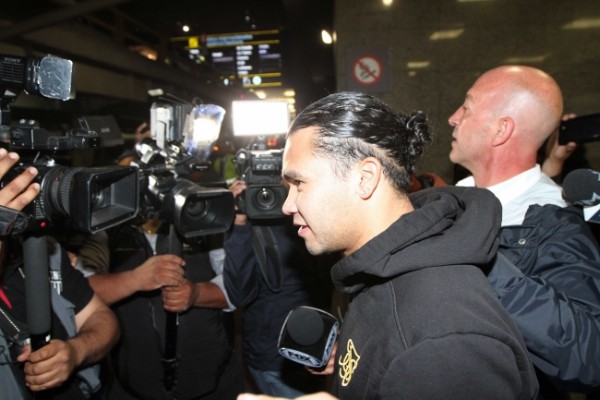 “Gullit” Peña llega a México para arreglarse con Cruz Azul
