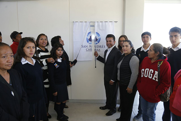 Trabaja Leo Paisano en ampliar y mejorar la infraestructura educativa