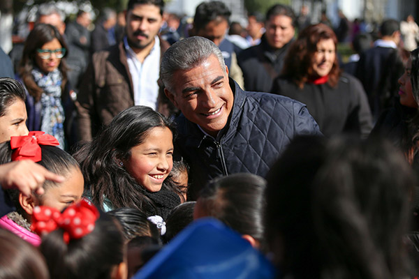 Tony Gali trabaja por el rescate de los valores