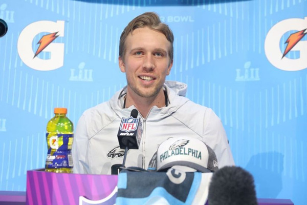 Admite Foles que lejos estaba de su mente iniciar el Super Bowl LII