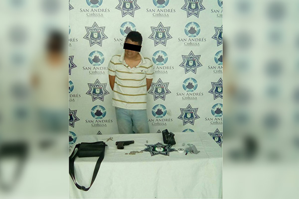 SSP y Policía Municipal de San Andrés aseguran a hombre por robo a cuentahabiente