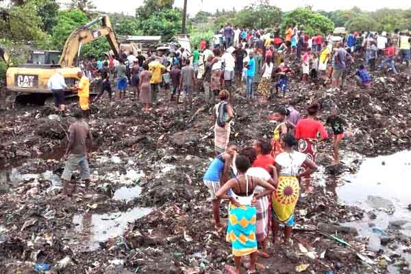 Derrumbe en vertedero de basura deja al menos 17 muertos en Mozambique