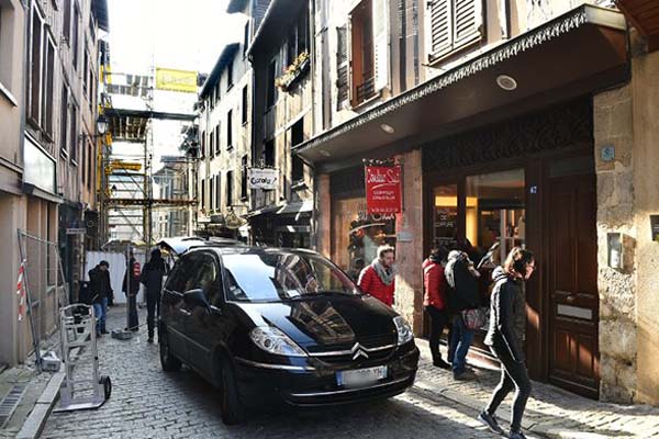 En Francia un vegano vandaliza un restaurante de carne
