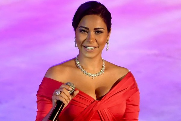 Sentencian a seis meses de prisión a cantante egipcia por comentarios del río Nilo