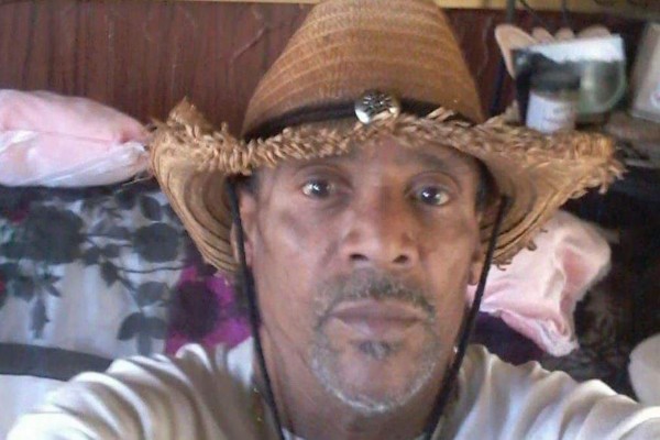 Hombre transmite su asesinato en vivo a través de Facebook