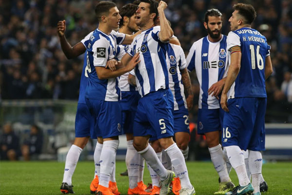 El Porto, con Herrera, Corona y Reyes, buscará hazaña ante el Liverpool