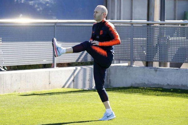 Andrés Iniesta inicia preparación con miras al Barcelona-Chelsea