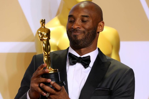 Crece petición para retiro del Oscar a Kobe Bryant