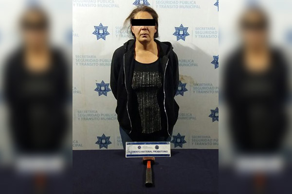 ¡Golpeó con un mazo a su suegra!