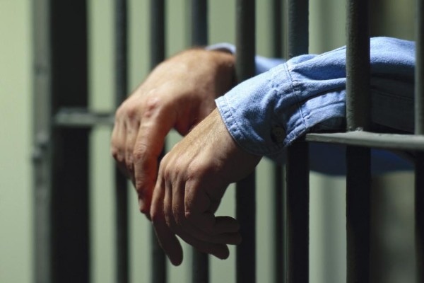 Vinculados a proceso dos sujetos que agredieron a policías federales