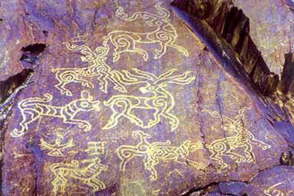 Descubren en el Tíbet pinturas rupestres que datan del año 2000 a. C.