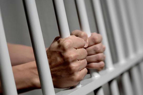 Vinculan a proceso a profesor de primaria por abuso sexual