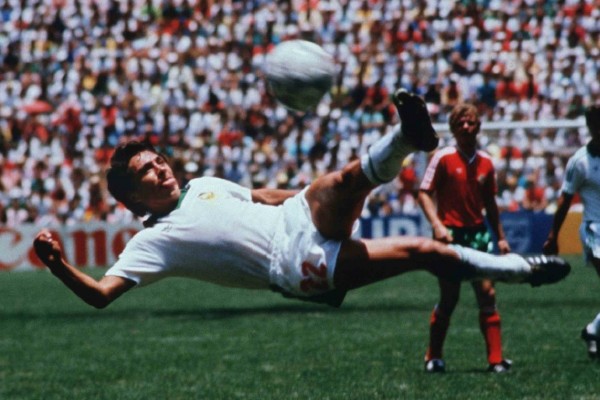 Manuel Negrete, en semifinales por el Mejor Gol de los Mundiales