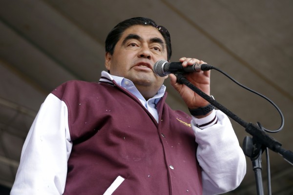 Jesús Zambrano, de los políticos más desprestigiados del país: Miguel Barbosa