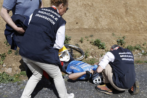 Ciclista Michael Goolaerts fallece tras paro cardíaco en París-Roubaix