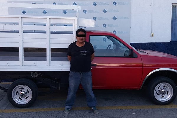 Detenido por quererse llevar una camioneta ajena