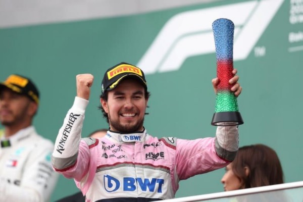 Gran celebración de “Checo” Pérez tras tercer lugar en el Gran Premio de Azerbaiyán