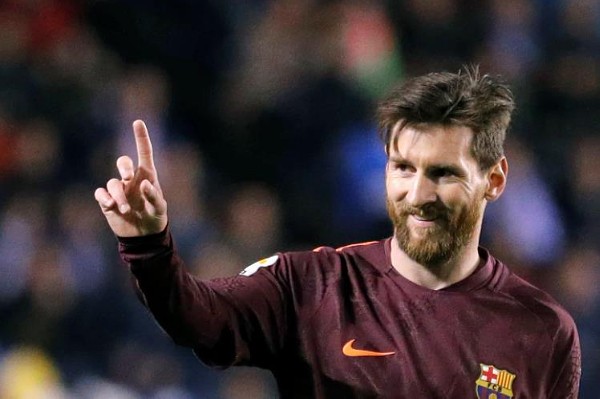 Lionel Messi supera a Mohamed Salah en la pelea por la Bota de Oro