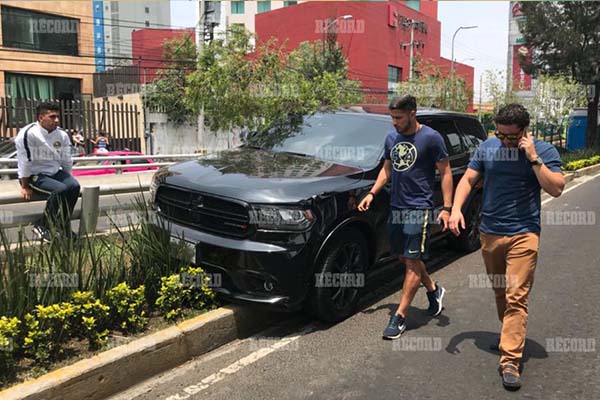 Jugadores del América sufren accidente vehicular en Periférico