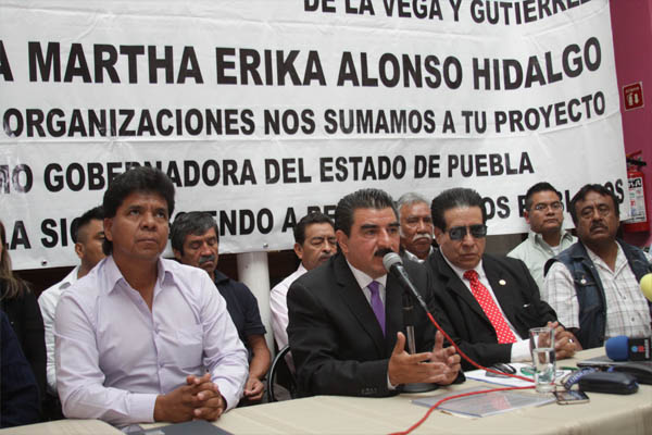 Transportistas y médicos darán 60,000 votos a Martha Erika
