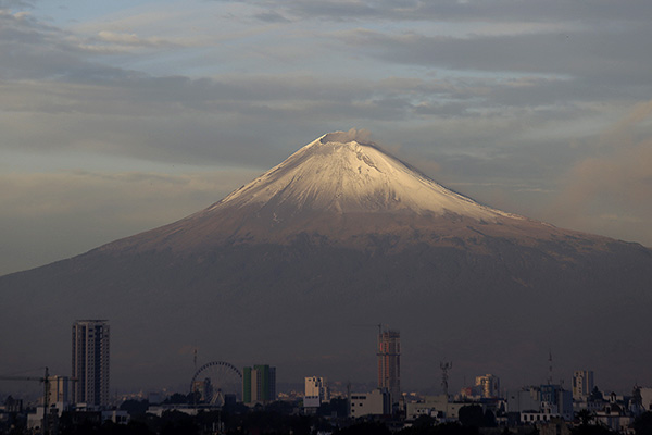 Popocatépetl emite 70 exhalaciones de baja intensidad