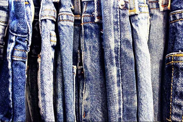 PGR asegura 2,500 pantalones de mezclilla "pirata"