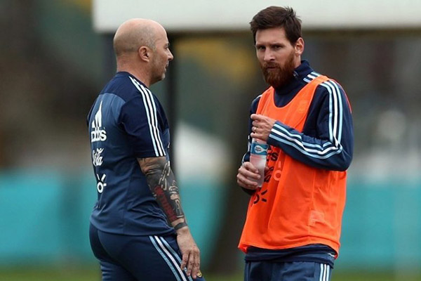 Lionel Messi llega a Argentina para concentrarse con su selección