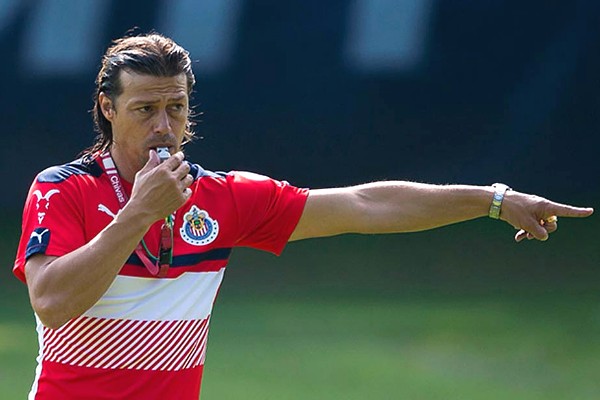 Afición de Chivas pide a Matías Almeyda que continúe en el equipo