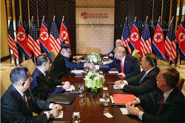 Kim y Trump firman un documento "exhaustivo" al final de la cumbre