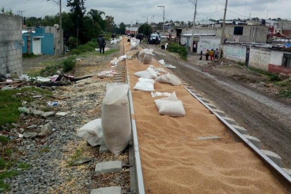 Saquean el tren y golpean a la tripulación en Xochimehuacan