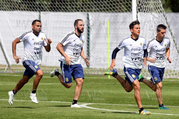 Argentina afina detalles rumbo a duelo con Islandia