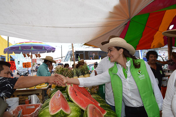 Geraldine González propone establecer bancos de alimentos en todo el estado de Puebla
