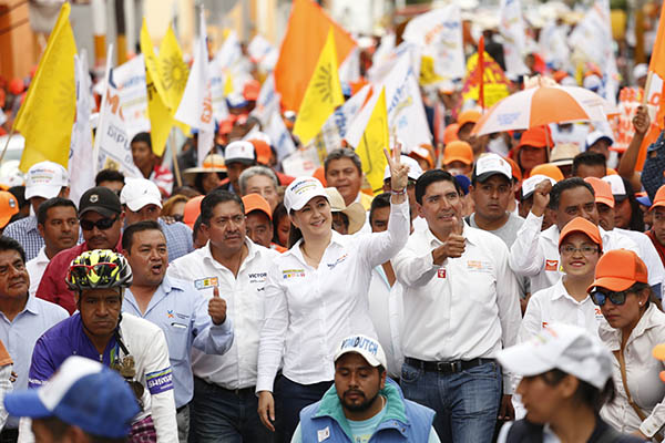 Con mega caminata ciudadanos de Huejotzingo respaldan a Martha Erika Alonso