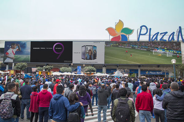 Instalan en Lima la pantalla más grande de América del Sur