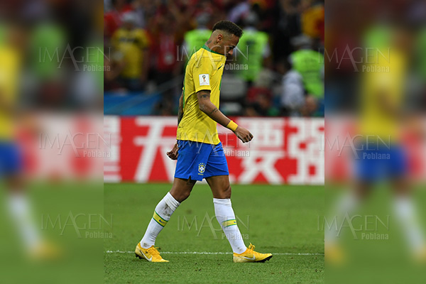 Tras eliminación, selección de Brasil llega a casa sin Neymar