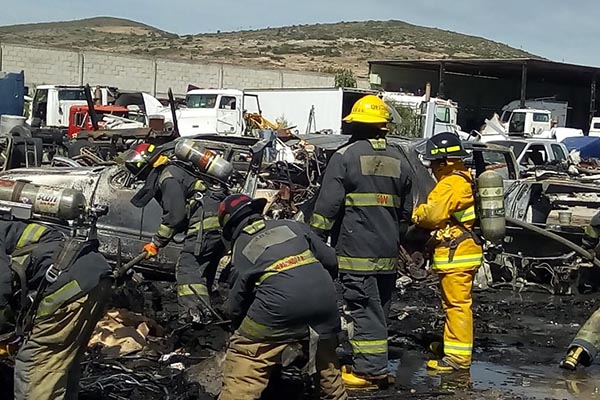 Bomberos de Puebla extinguieron incendio en San Jerónimo Ocotitlán