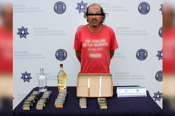 Robó licor y cigarros de un Oxxo