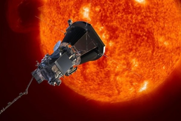 NASA lanza con éxito la sonda Parker para “tocar el Sol”