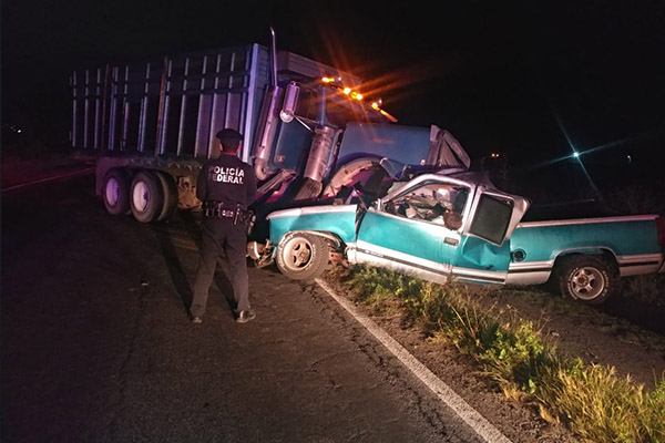 Aparatoso choque frontal deja como saldo dos muertos