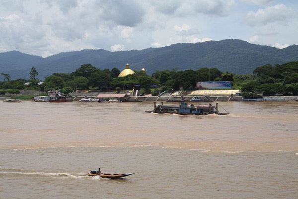 Desbordamiento de río Mekong deja 18 muertos en Camboya