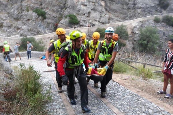 Inundación repentina deja al menos diez excursionistas muertos en Italia
