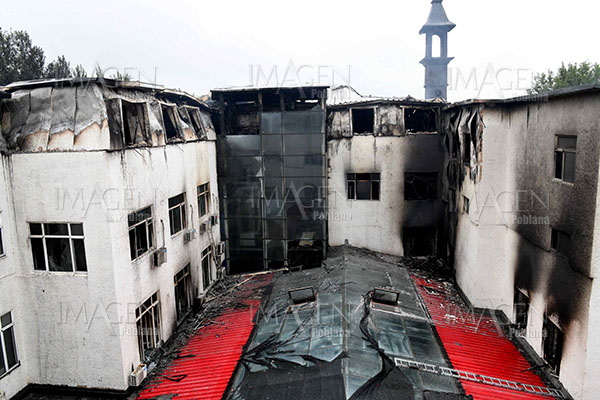Mueren 20 personas por incendio en hotel de China