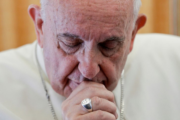 Acusan al papa Francisco de encubrir abusos sexuales de cardenal en EUA