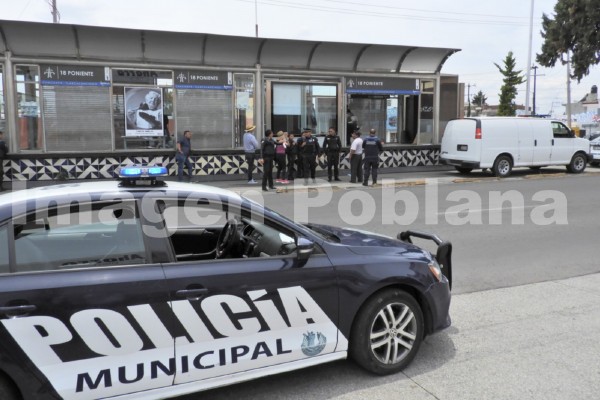 Muere hombre de un infarto en paradero de la línea 1 de RUTA